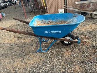 Truper Wheelbarrow