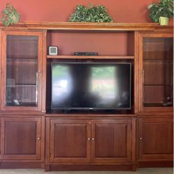 Thomasville Impressions Entertainment Center PENDING PICKUP