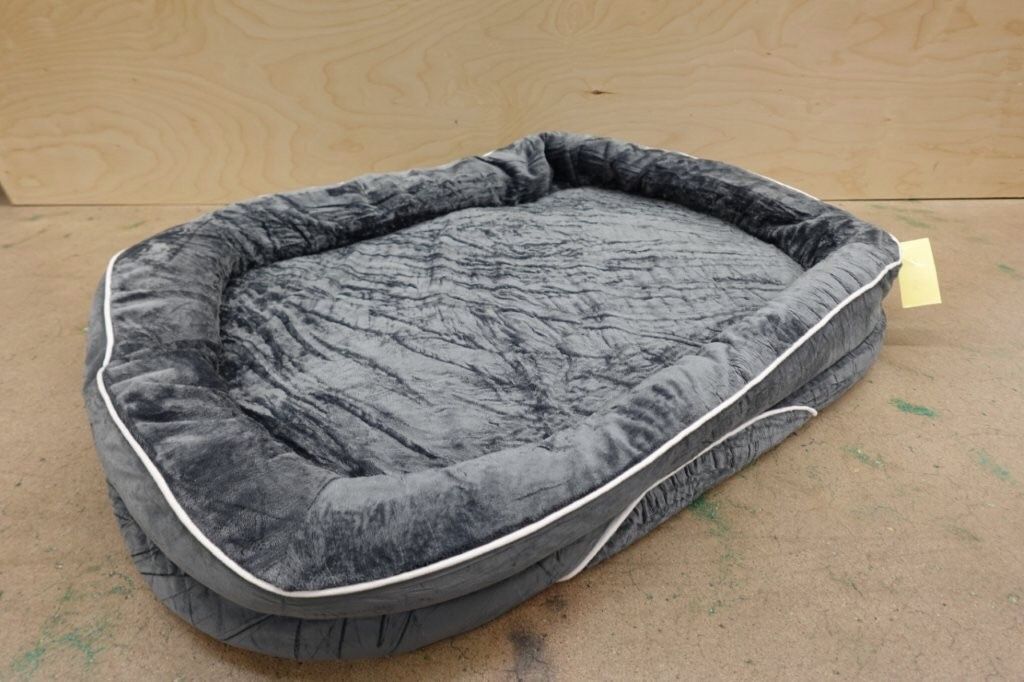 Ophanie Luxury Sofa‑Style Orthopedic Dog Bed (42″×31″×7″)