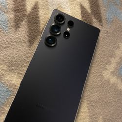 SAMSUNG S25 ULTRA  FACTORY UNLOCKED 