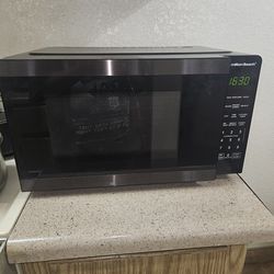 Hamilton Beach Small Microwave