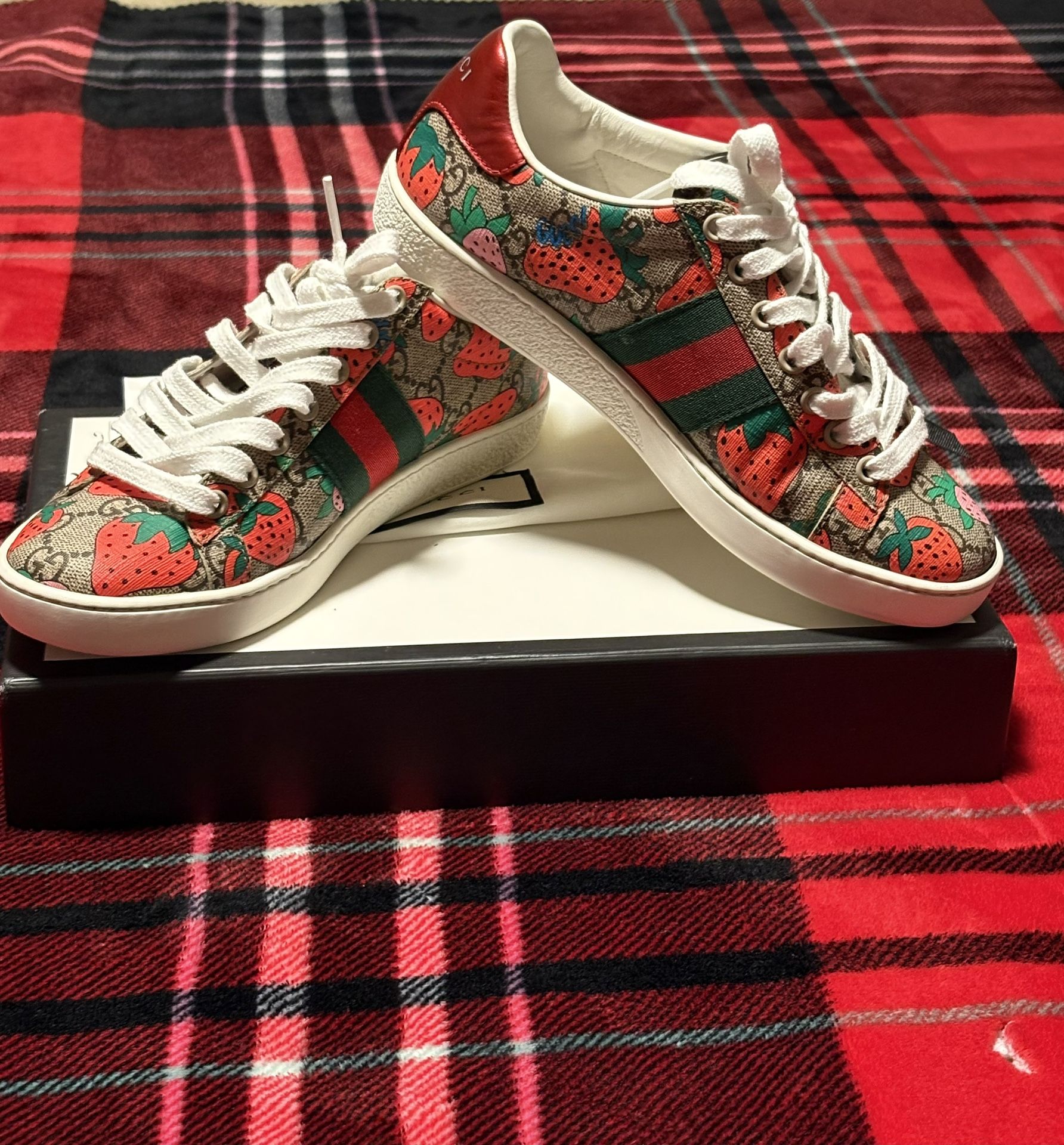 Women’s Gucci Shoes