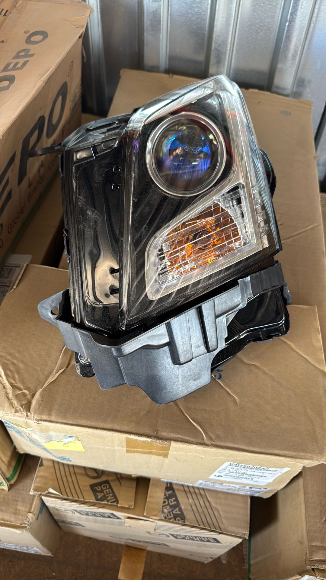 Fits 2013 2014 2015 2016 2017 2018 Cadillac ATS Sedan [Halogen Type] Projector Chrome Headlight Driver Left headlamp