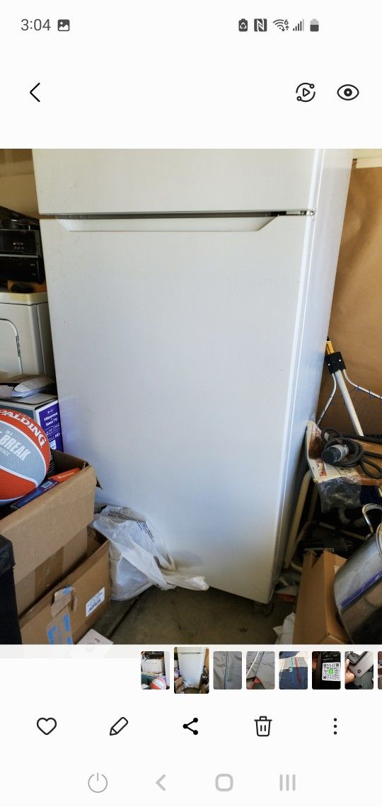 Refrigerator