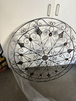 Wrought Iron Circle Decoration 