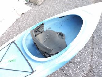 2 kayaks for sale 200$ both