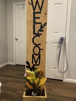 welcome sign