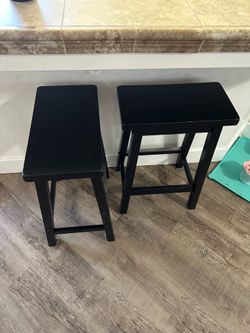 Set of two barstools - pick up only