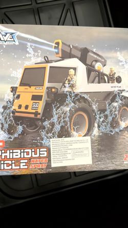 Amphibious Vehicle Water Spray Toy Set