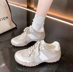 Women Shoes Size 40 (Size 8)