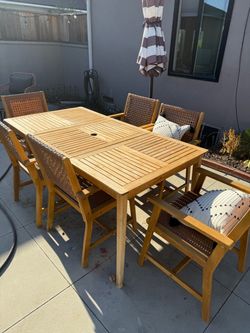 Acacia wood outdoor dining set