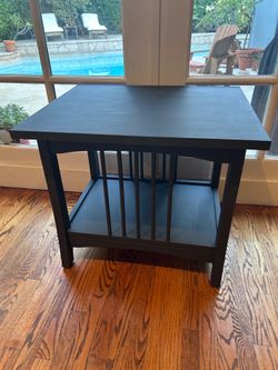 Wood End Table / Nightstand
