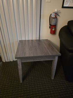 2 End Tables