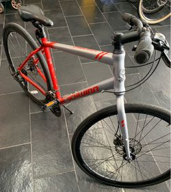 Schwinn Circuit 21-spd Road Bicycle in good shape