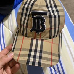 Burberry hat