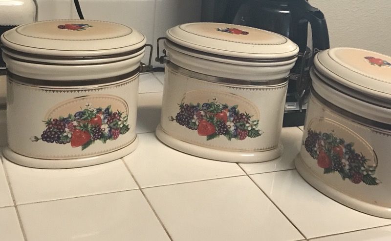 Knotts Berry Canisters