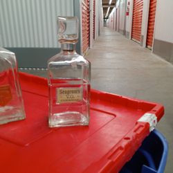 Vintage Seagrams V.O. Canadian Decanter