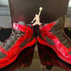 Air Jordan Metallic Red 