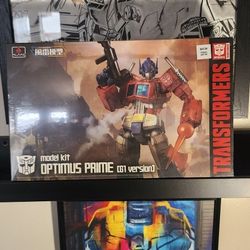 Optimus Prime Model Kit