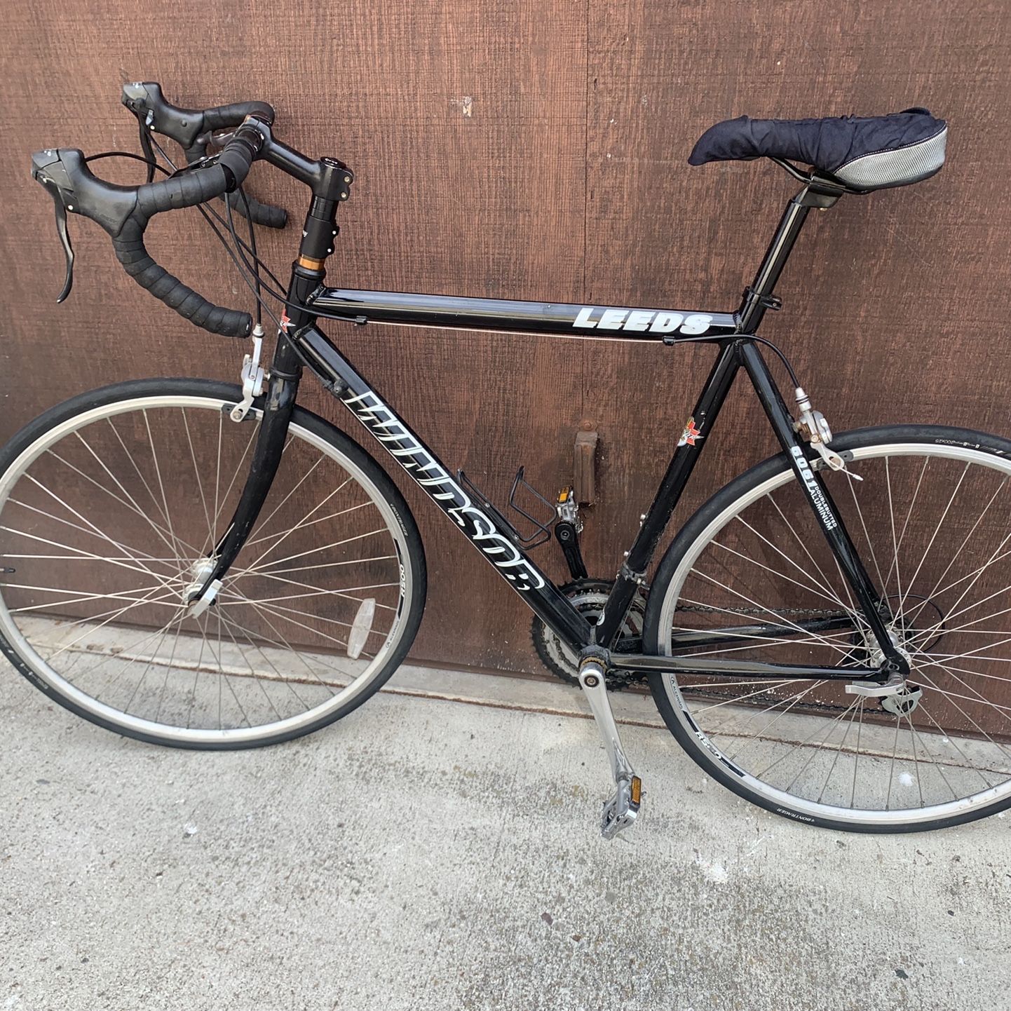 58cm Windsor Leeds 6061 Aluminum Road Bike for Sale in San Diego