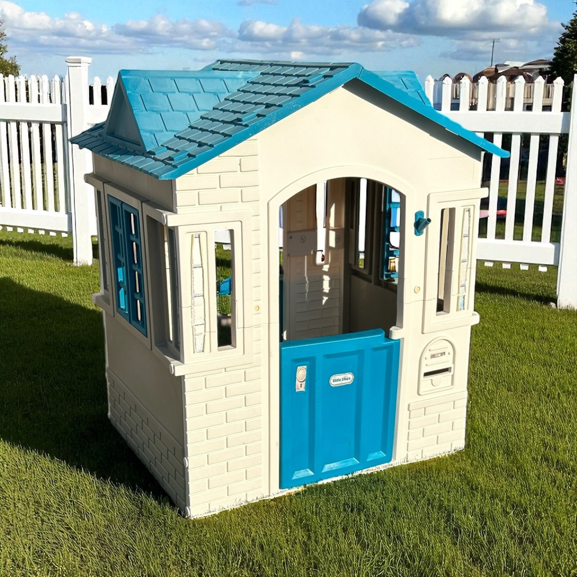 LITTLE TIKES PLAYHOUSE