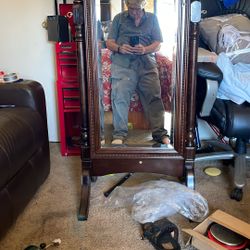 wardrobe Mirror/Jewelry Keeper