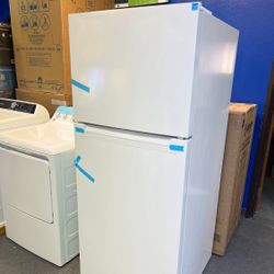 ELEMENT 17.6 CUBIC FEET TOP FREEZER REFRIGERATION 