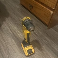 Right Angel Dwalt Drill