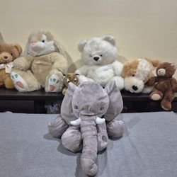 
Plush Toy Collection for sale - pick and choose. 
$10 for big ones $7 for smaller ones