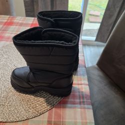 Snow Boots