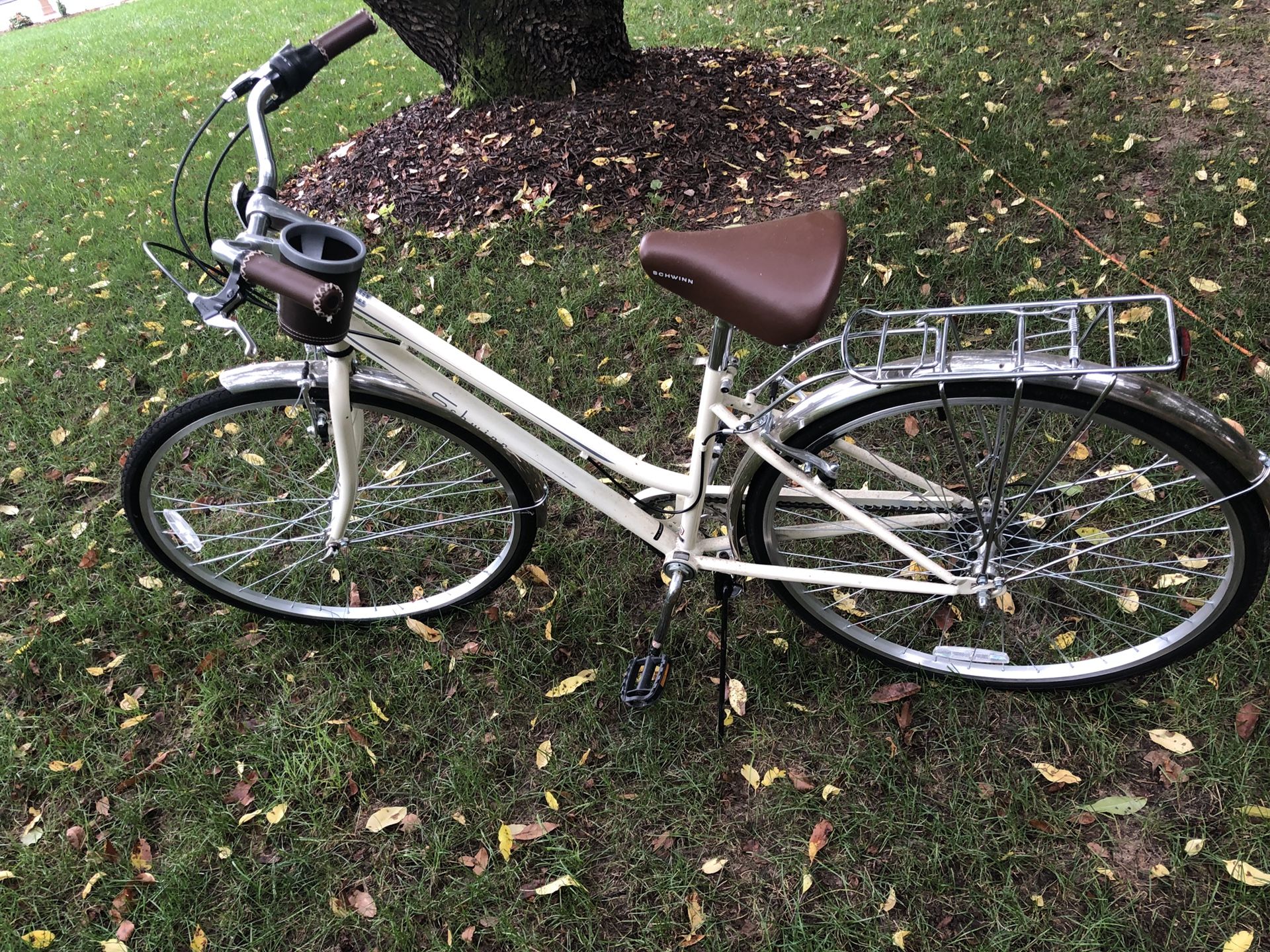 Cream schwinn online bike