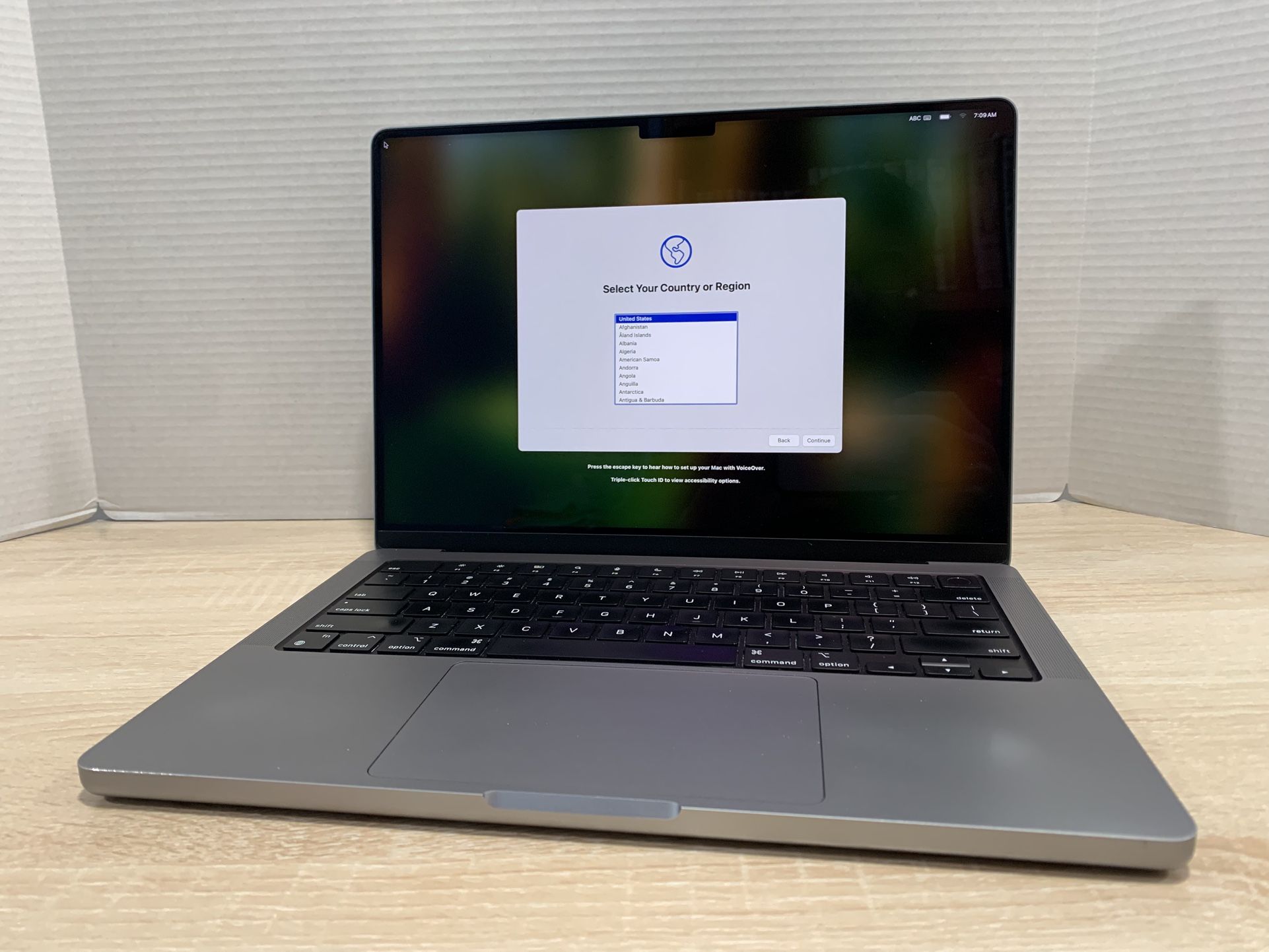 $850, 2021 14” MacBook Pro, M1 PRO/512GB/16GB RAM, $2125 original retail