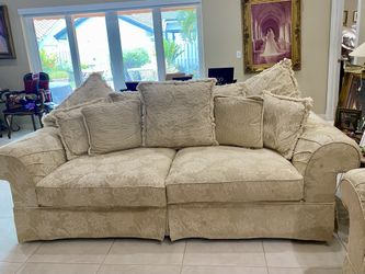 ESTATE SALE-  Sofá With 9 Pillows Back, Excellent Foam, Two Are Available, Price Is For Each Piece.