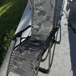 Lounge Chairs With Cup Holders