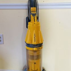 Dyson Vacuum 