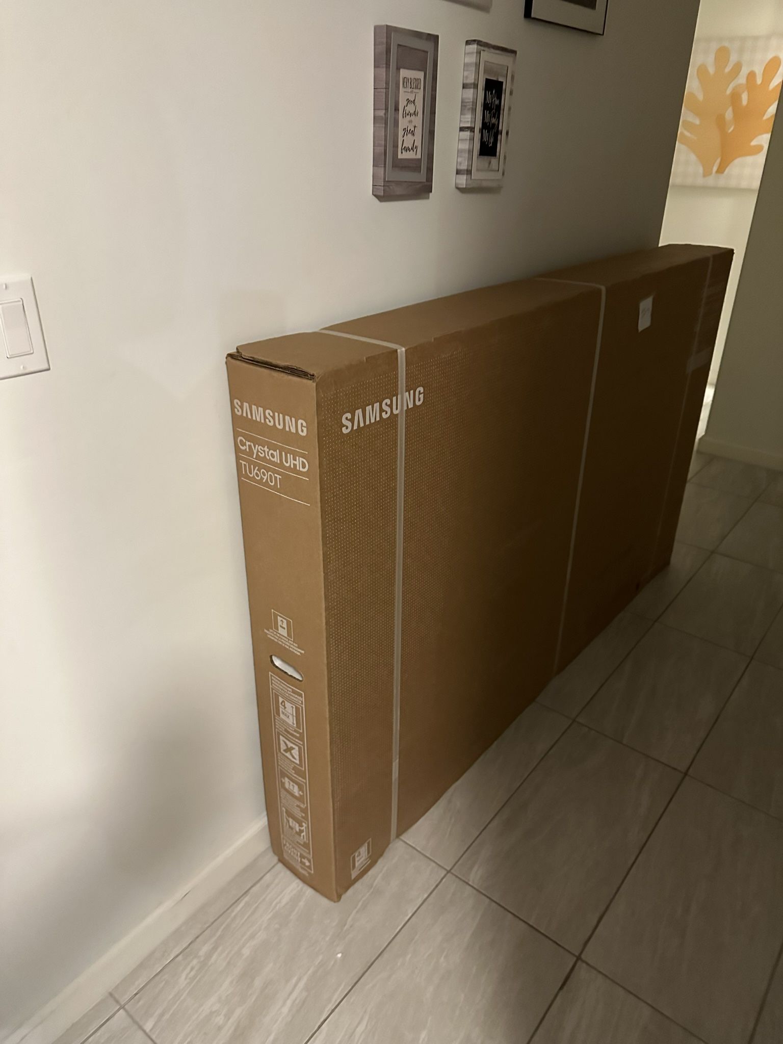 Samsung - 75" Class TU690T Crystal UHD 4K Smart Tizen TV Model:UN75TU690TFXZA SKU:(contact info removed)