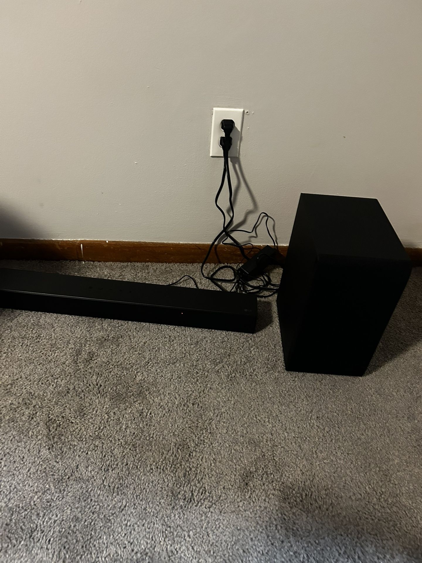 LG Soundbar and Subwoofer
