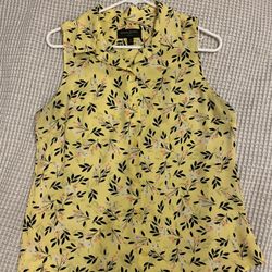 Woman’s Top - Banana Republic  