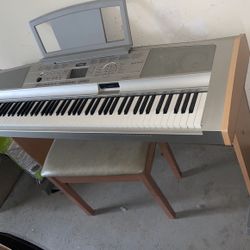 Yamaha DGX-500