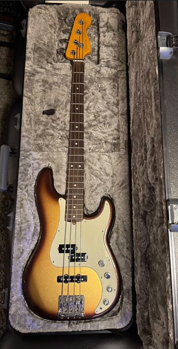 American fender Ultra Precision Bass