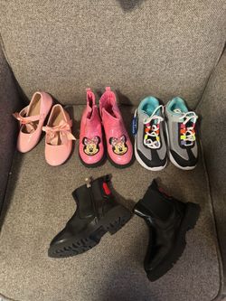 4 pairs of girls shoes / little girls Minnie black boots size 9 Minnie pink boots size 9 Pink dressy shoes size 9 Brand new tennis shoes with lights s