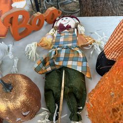 4 Espantapájaros As They Are In Good Condition For 16$  All 