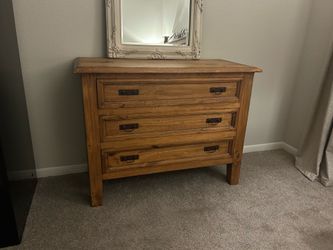 Rustic Pine 3-Drawer Dresser