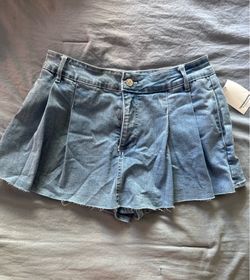 light wash Tenshoppe denim pleated mini skirt/skort