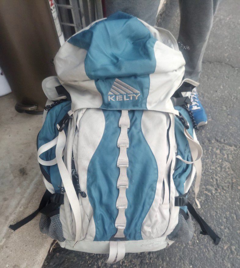 Kelly Coyote 4500 Backpack