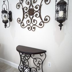 Selling Table & Wall Arts for Decor