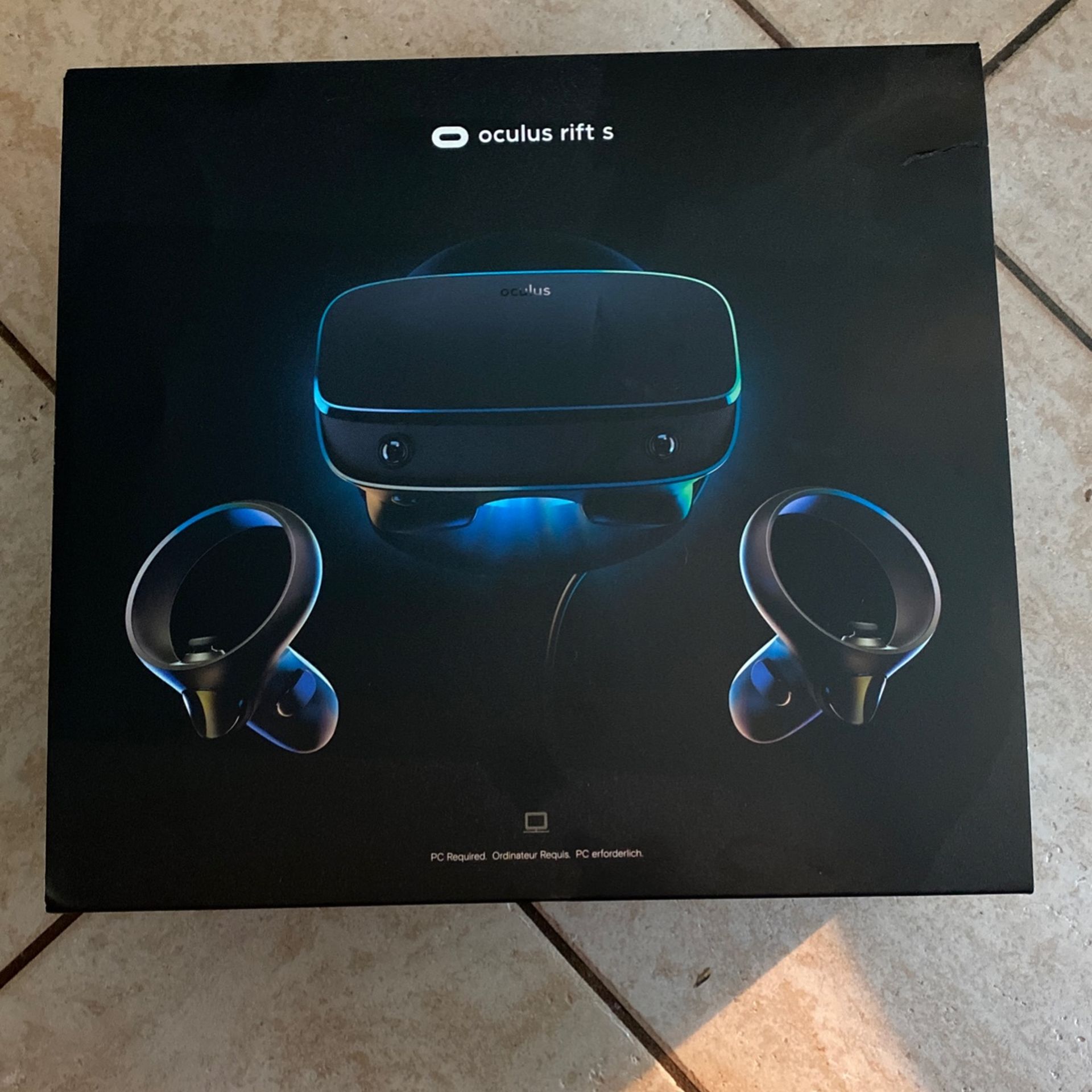 OCULUS RIFT BRAND NEW