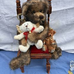 Collectible Teddy Bear Display Set – Artist Bear w/ Angel Bear & Mohair Bear + Wood Chair