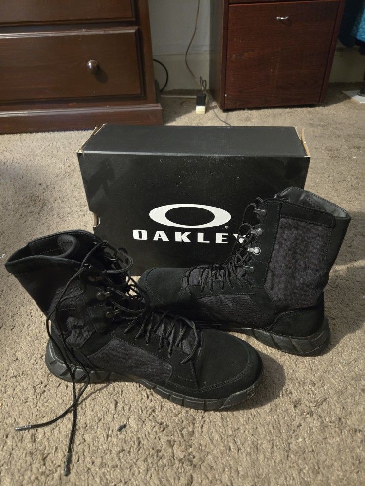 Oakley Black Boots