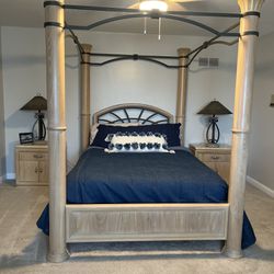 Thomasville Queen Bed Frame - 2 Nightstands And 2 Lamps 